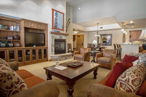 Outdoor Pool and Hot Tub, Air Conditioning, Covered Deck with Gas Grill, Penthouse Level